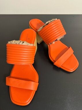 NWOT Caslon Lamia Bold Orange Two-Strap Block Heel Sandals Slides Size 8